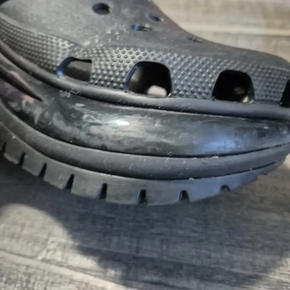 Crocs Mega Crush Clogs Black Unisex Men 4 Womens 6 Platform Shoes Slip On Garden